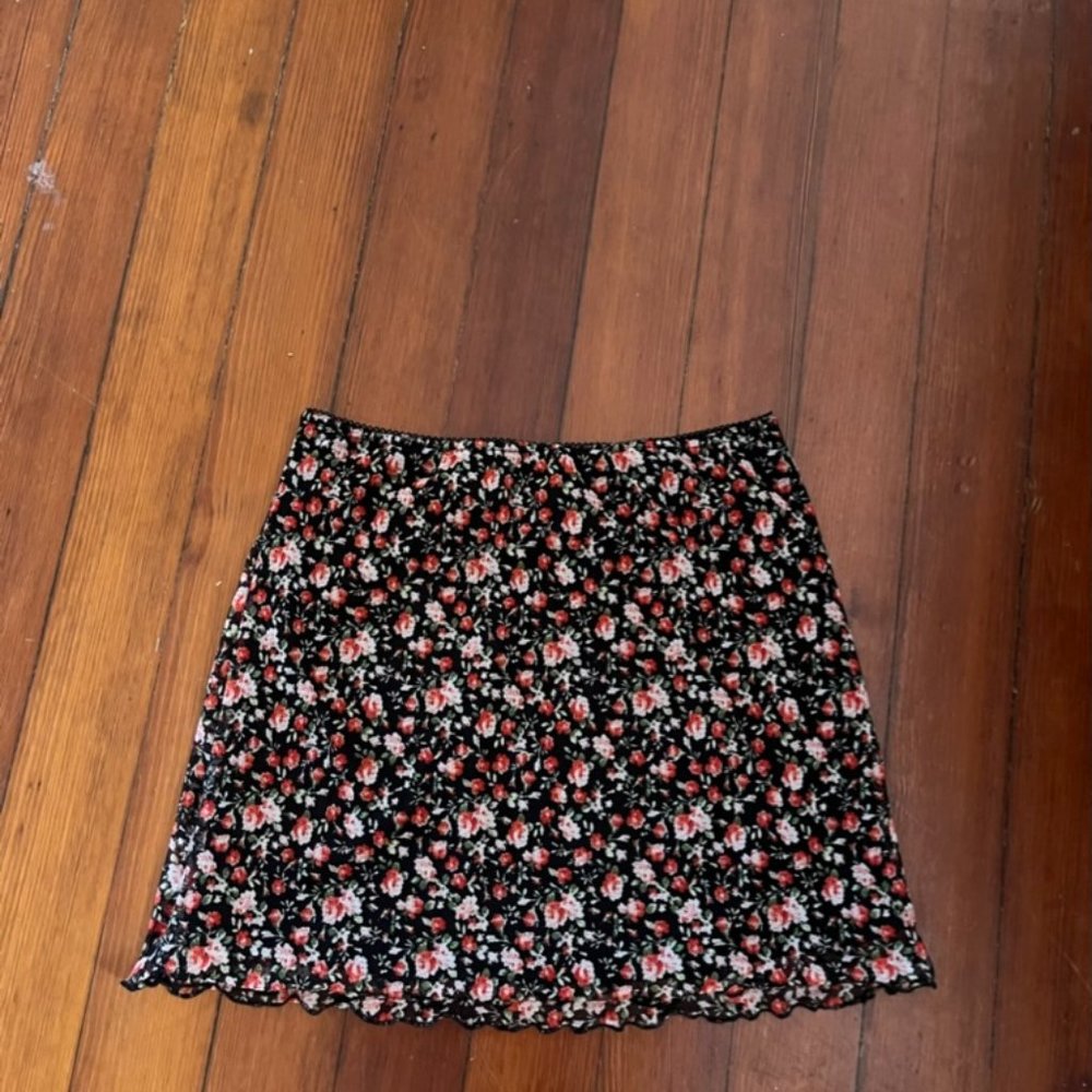 NWT Urban Outfitters Floral Mesh Mini Skirt Medium